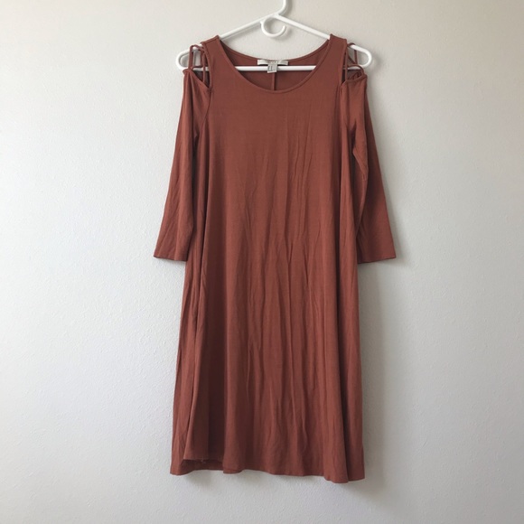 DRESS BUNDLE ✨ Rust Knee-Length Dress - Picture 1 of 3